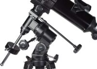⁦טלסקופ אסטרונומי לצפייה בכוכבים ובירח X45-X675 90/900 מבית National Geographic וחצובת MULTI וכוונת LED⁩ – תמונה ⁦2⁩