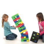 משחק חוץ מגדל ג'מנגה צבעוני ומאתגר לכל המשפחה מבית TGG UK