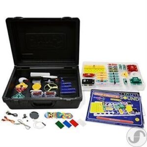 ערכת אלקטרוניקה לילדים ונוער עם 750 ניסויים שונים בחשמל ואלקטרוניקה במזוודה קשיחה Snap Circuits Extreme 750R - ערכת לימוד חינוכית בחשמל ואלקטרוניקה