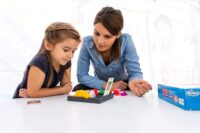 ⁦משחק חשיבה והיגיון RushHour junior מהדורה מיוחדת שעת שיא ג'וניור מבית ThinkFun⁩ – תמונה ⁦8⁩