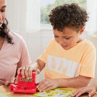 ⁦זינגו - משחק בינגו מהנה לילדים עם כרטיסיות מאוירות מבית ThinkFun⁩ – תמונה ⁦5⁩