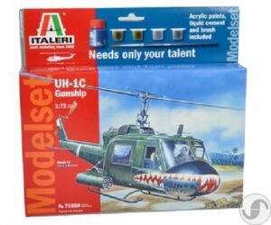 מודל להרכבה של מסוק קרב אמריקאי UH-1C Gunship מבית Italeri