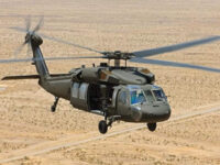 ⁦מודל להדבקה של מסוק קרב אמריקאי דגם UH-60 / MH-60 Black Hawk Night Raid בקנה 1:48 מבית Italeri איטליה⁩ – תמונה ⁦5⁩