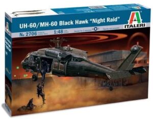 מודל להדבקה של מסוק קרב אמריקאי דגם UH-60 / MH-60 Black Hawk Night Raid בקנה 1:48 מבית Italeri איטליה