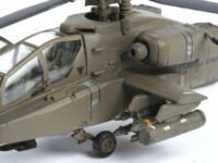 ⁦מודל להדבקה של מטוס קרב  AH-64D Longbow Apache  מבית Revell⁩ – תמונה ⁦3⁩