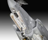 ⁦דגם מטוס להרכבה F35 Lightning II מטוס קרב חמקן אמריקאי חדיש בקנה מידה של 1:72 מבית Revell⁩ – תמונה ⁦3⁩