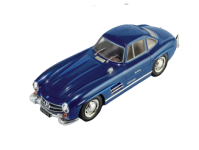 מודל להדבקה של מכונית ספורט דגם מרצדס Gullwing 300SL מבית Italeri איטליה