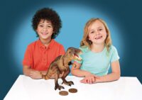 ⁦מקרן בצורת דינוזאור ענק  T-REX המקרין שקופיות ושואג מבית Brainstorm אנגליה⁩ – תמונה ⁦5⁩