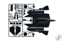 ⁦מודל להדבקה של מטוס הביון SR-71 Blackbird with Drone בקנה מידה של 1:72 מבית Italeri⁩ – תמונה ⁦2⁩