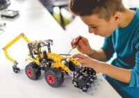 ⁦הרכבה ממתכת לילדים עם הברגה - NOAH עם 434 חלקים 5 דגמים מסדרת CONSTRUCTOR מבית ALEXANDER⁩ – תמונה ⁦2⁩