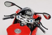 ⁦מודל להדבקה של אופנוע דוקאטי Ducati 1199 Panigale S בקנה מידה 1:12 מבית Tamiya יפן⁩ – תמונה ⁦11⁩