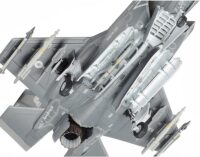 ⁦מודל להדבקה של מטוס קרב חמקן F-35B Lightning II בקנה מידה 1:72  מבית Tamiya יפן⁩ – תמונה ⁦4⁩