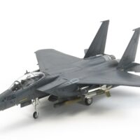⁦מודל להדבקה של מטוס קרב F-15E בקנה מידה 1:72 מבית Tamiya יפן⁩ – תמונה ⁦2⁩