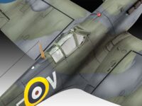 ⁦מודל להדבקה מטוס קרב בריטי דגם ספיטפייר Spitfire Mk.Vb מבית Revell⁩ – תמונה ⁦9⁩