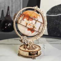 ⁦פאזל מכני מעץ - גלובוס מואר בעיצוב עתיק - Luminous Globe⁩ – תמונה ⁦5⁩