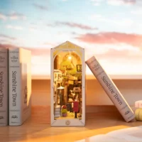 ⁦מיניאטורה ליצירה עיירת השמש - תומך ספרים DIY למדף בעיצוב עיירה קיצית מבית ROLIFE⁩ – תמונה ⁦4⁩