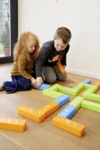 ⁦דומינו וג'נגה 2ב1 ענק לבית לחצר וחוץ - Tower and Domino מבית Alldoro גרמניה⁩ – תמונה ⁦7⁩