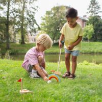 משחק לחצר גולף מעץ לילדים עם מכשולים Golf Set מבית BS-Toys
